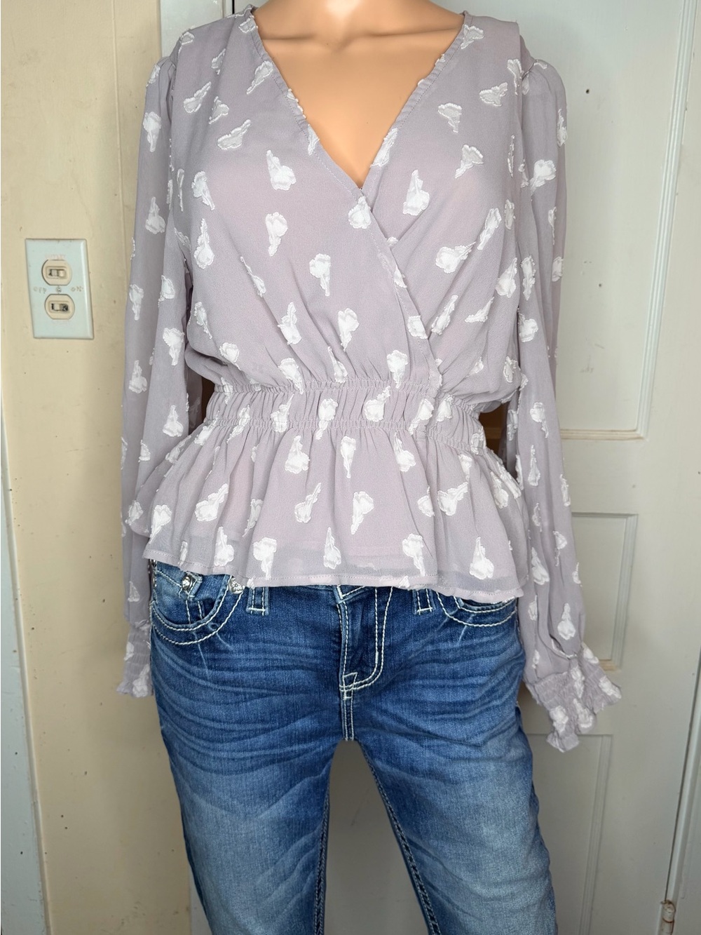 Astr the Label Roma Peplum Blouse Pale Lavender with White Appliqué Size M